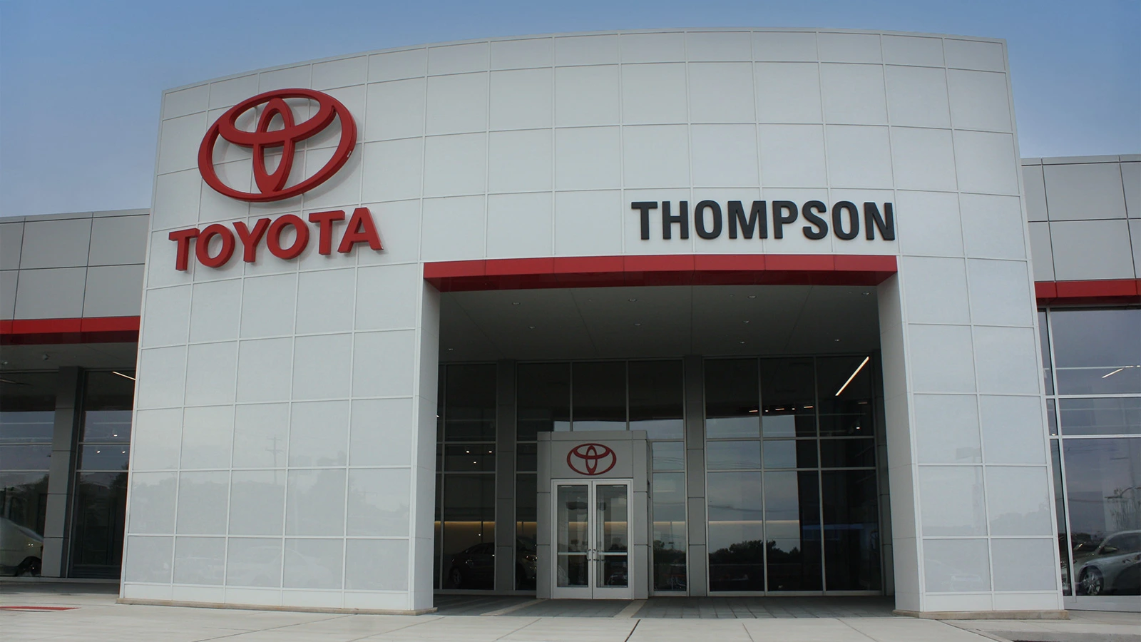 Exterior of Thompson Toyota in Doylestown, PA